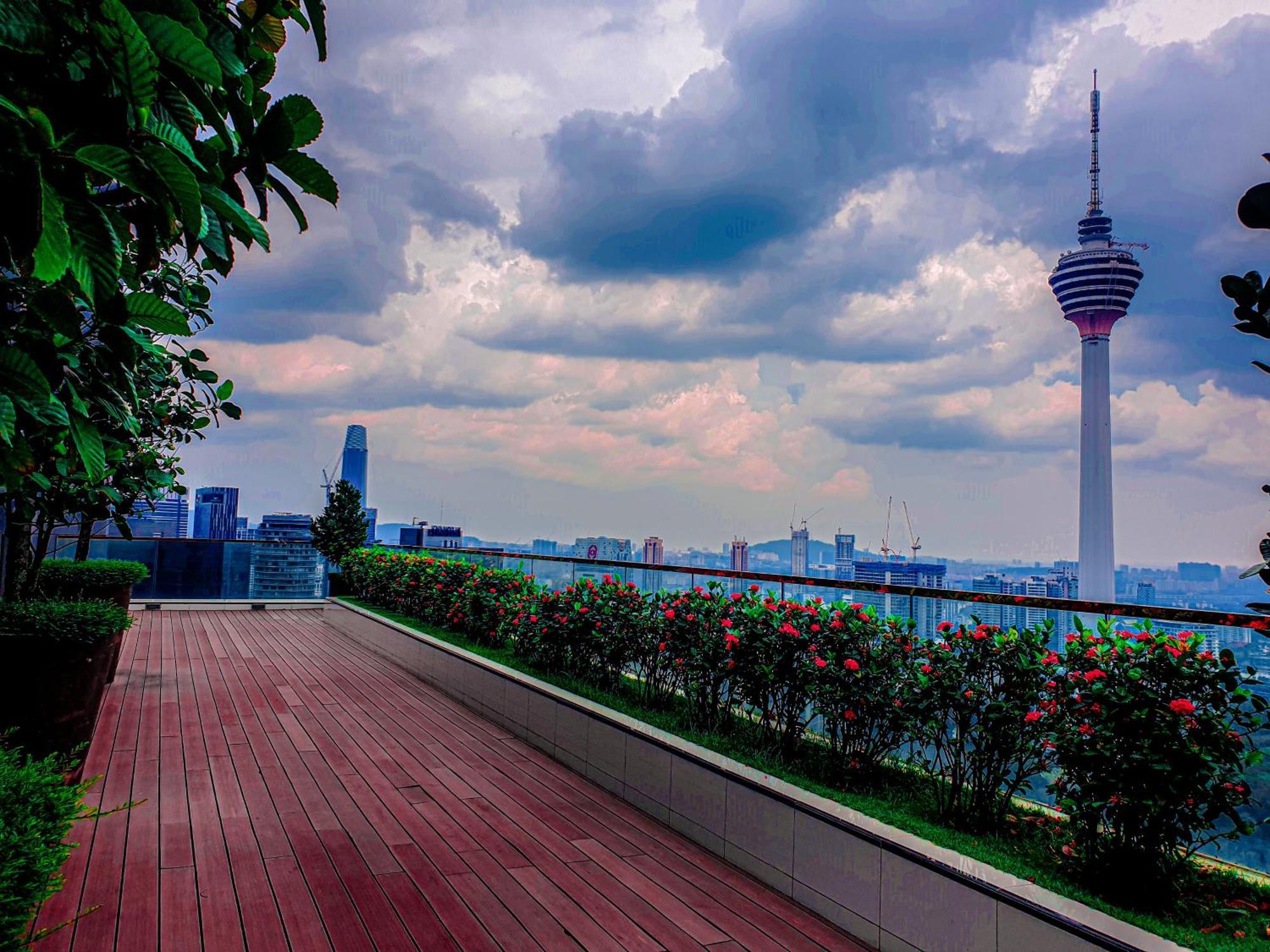Skyward Suites At Platinum Klcc Куала Лумпур Екстериор снимка